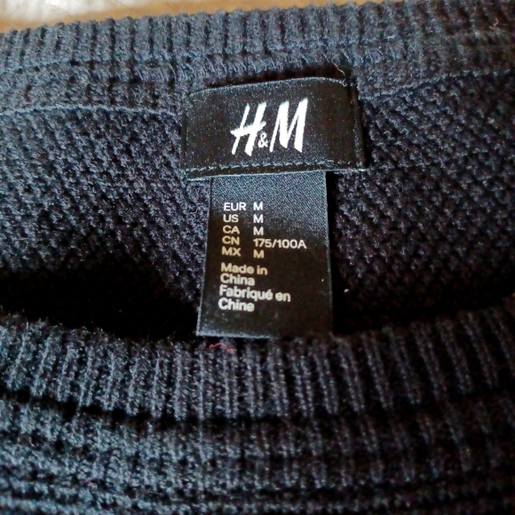NWOT | H&M | Men's Knit Sweater, Black Regular Fit - Picture 3 of 4